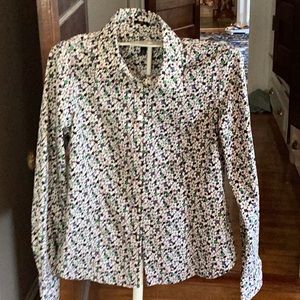 Talbots petites fitted floral button down. Never‎ worn